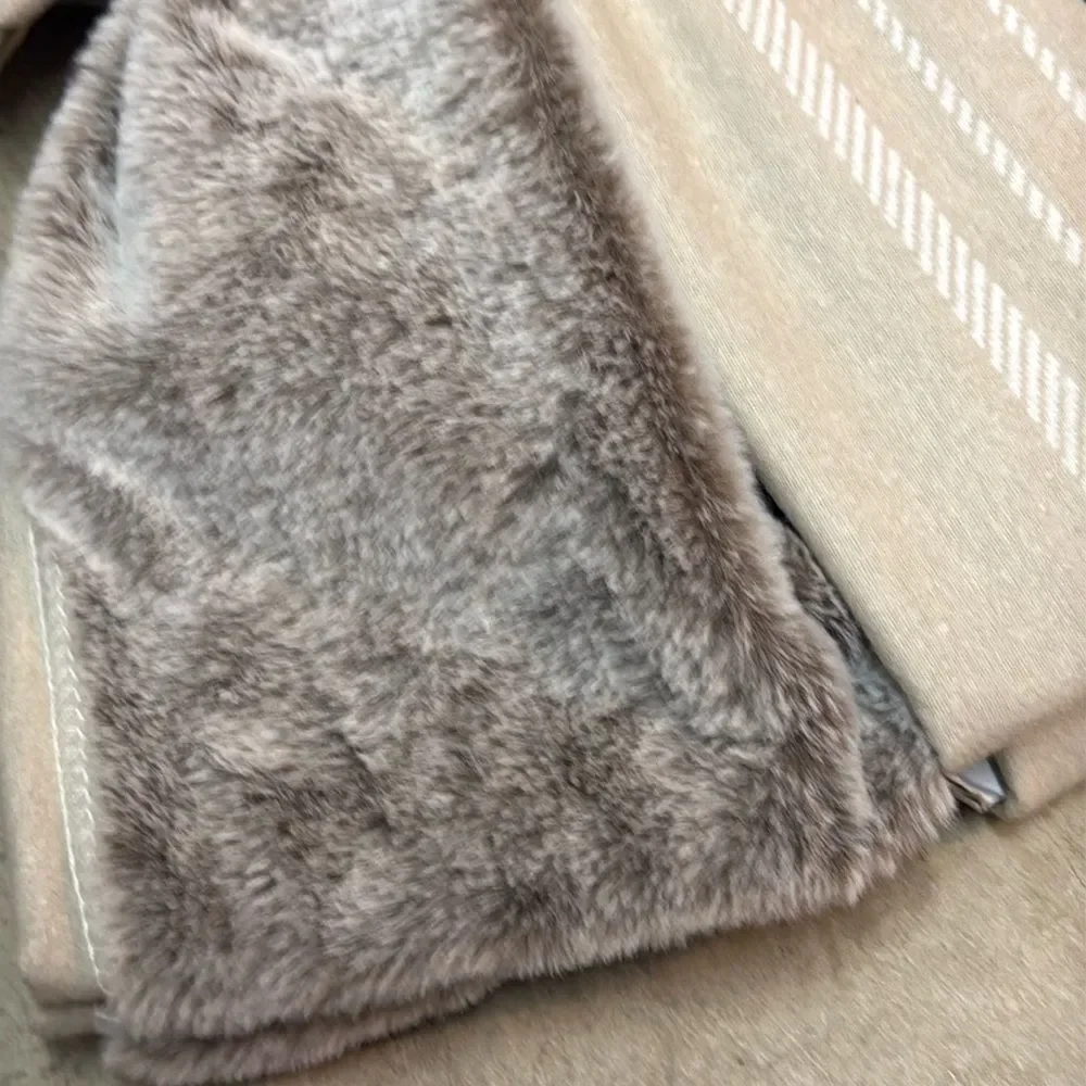 Coleman tranquility throw Throw Blanket 50x60‎
